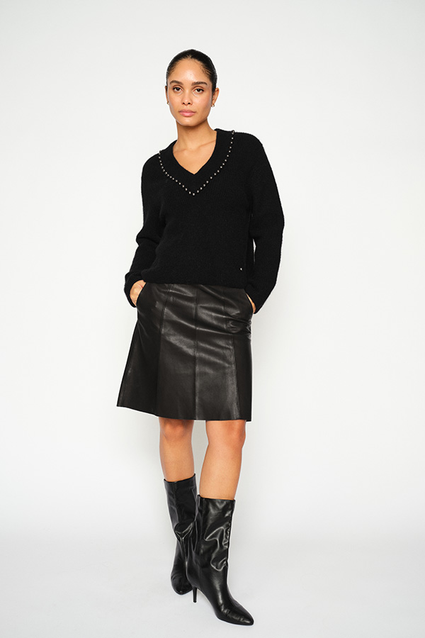 MMZora V-neck Bead Knit Black - 3