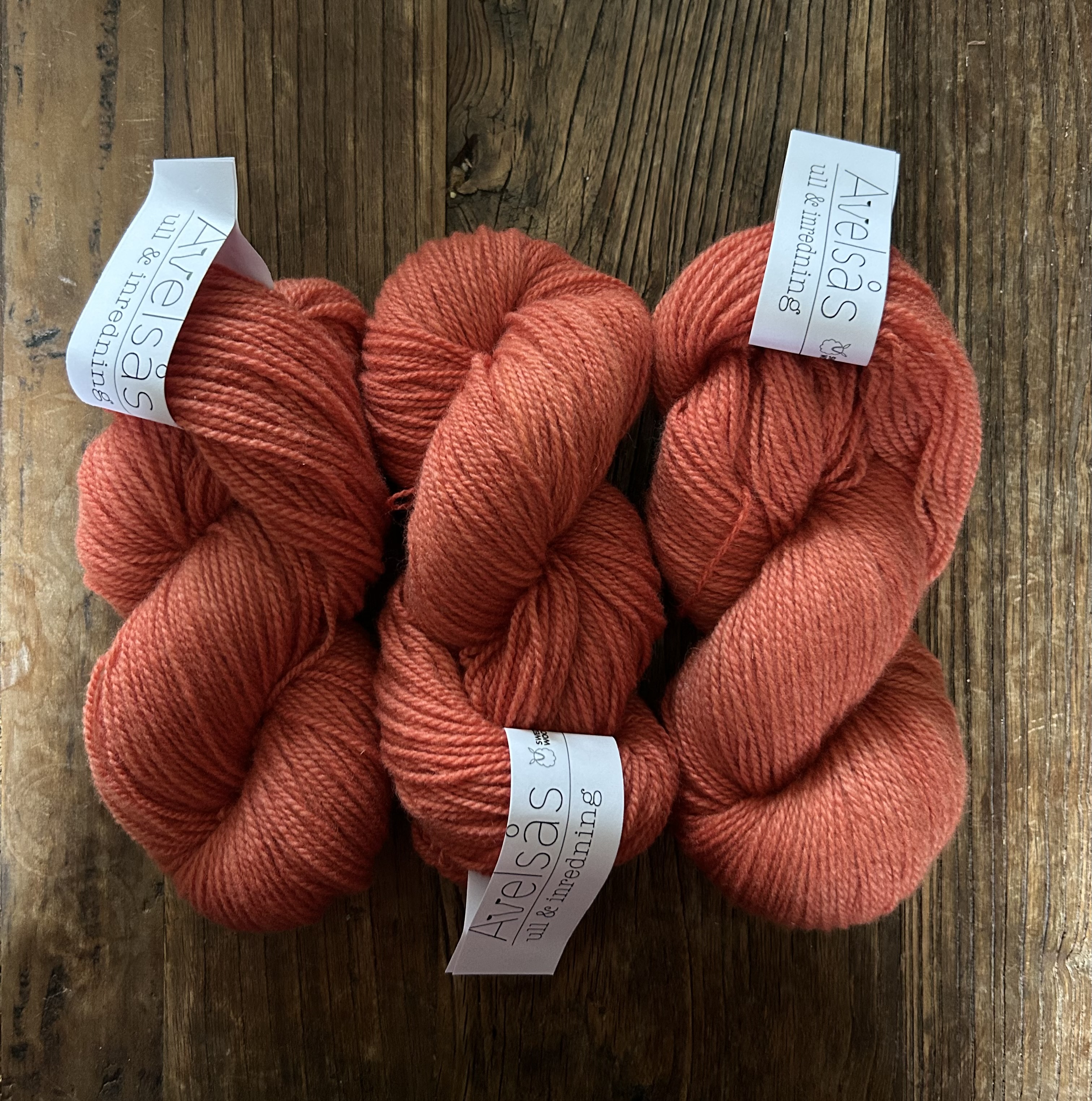 Blood wax twine 2-ply Jämtland yarn