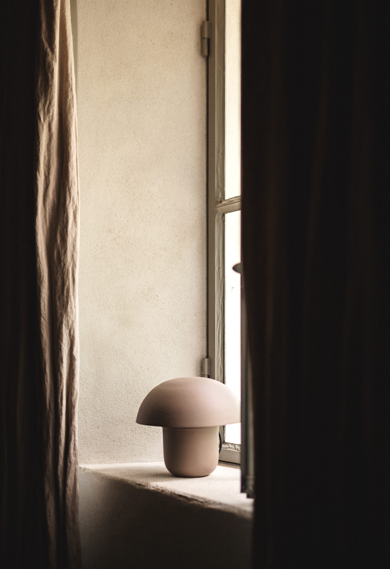 Mushroom Lamp - Table Lamp - Greige