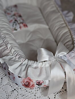 Babynest rosa blom - Färdigsytt