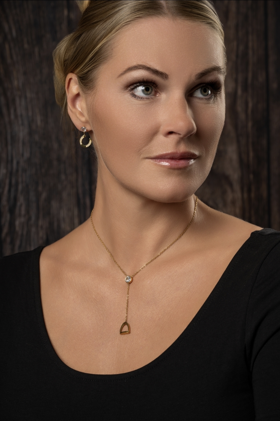 Stirrup Necklace Gold - 2
