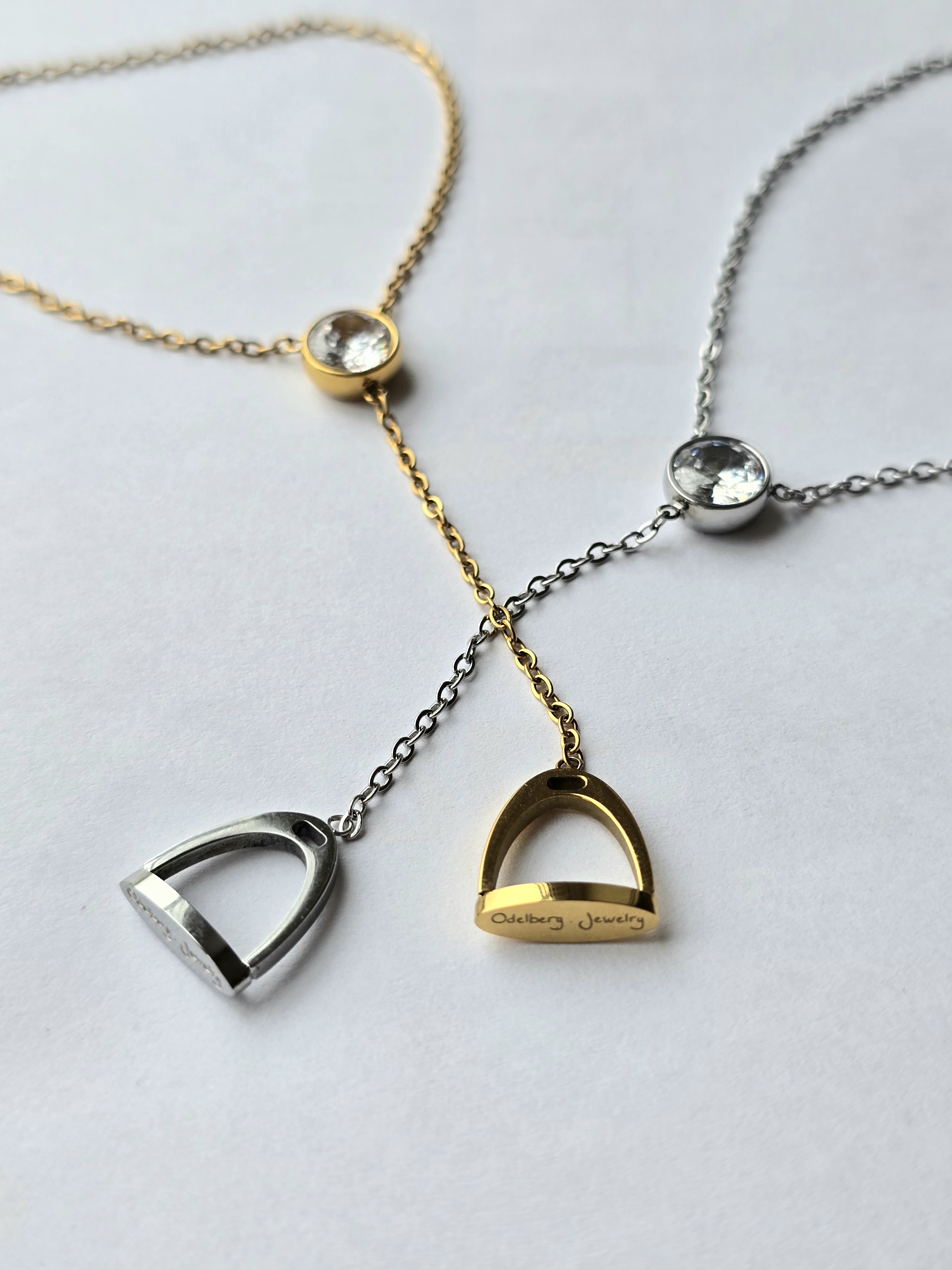 Stirrup Necklace Gold - 3