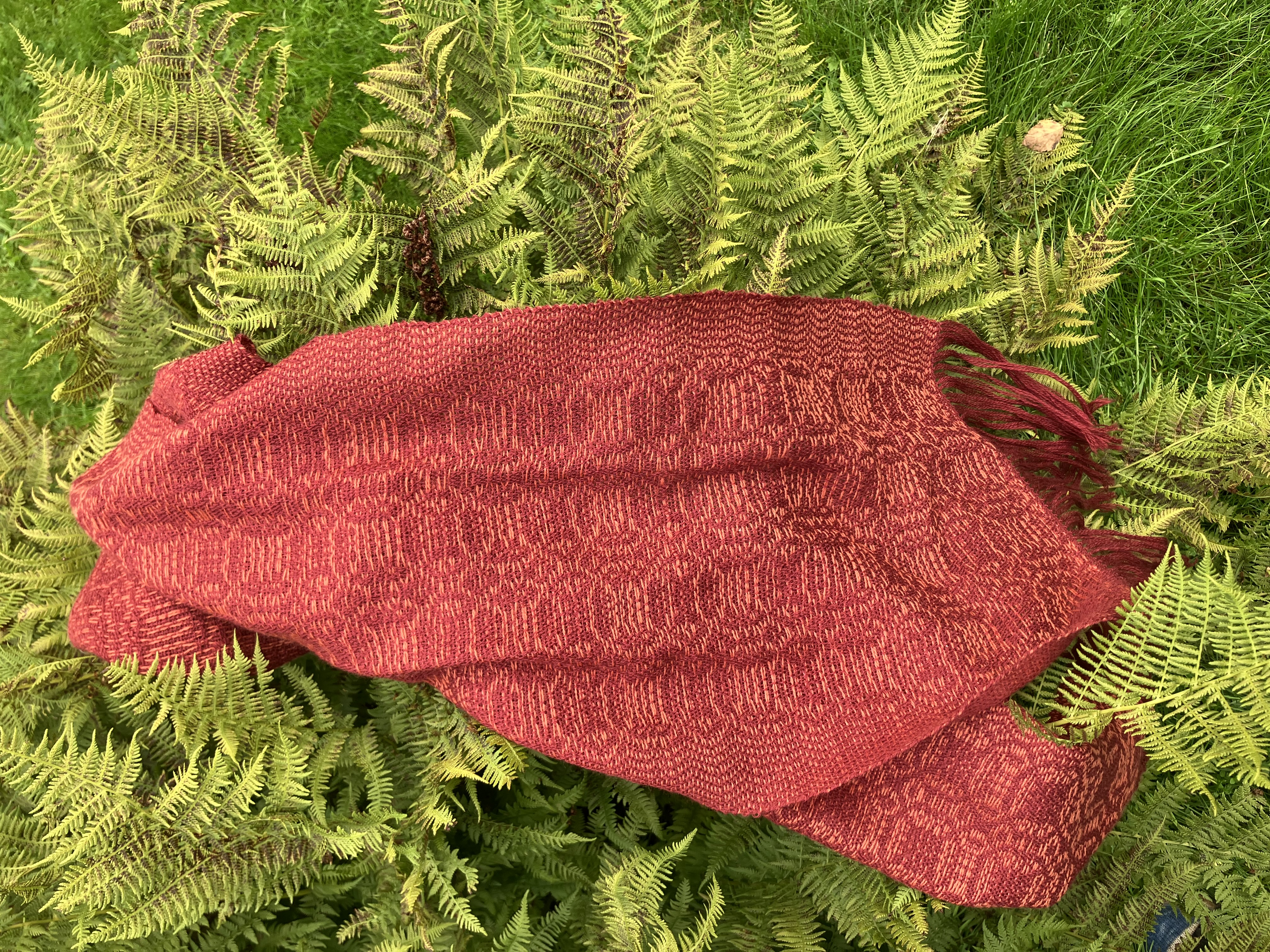 Kit with organic merino for a soft and feather-light scarf in overshot