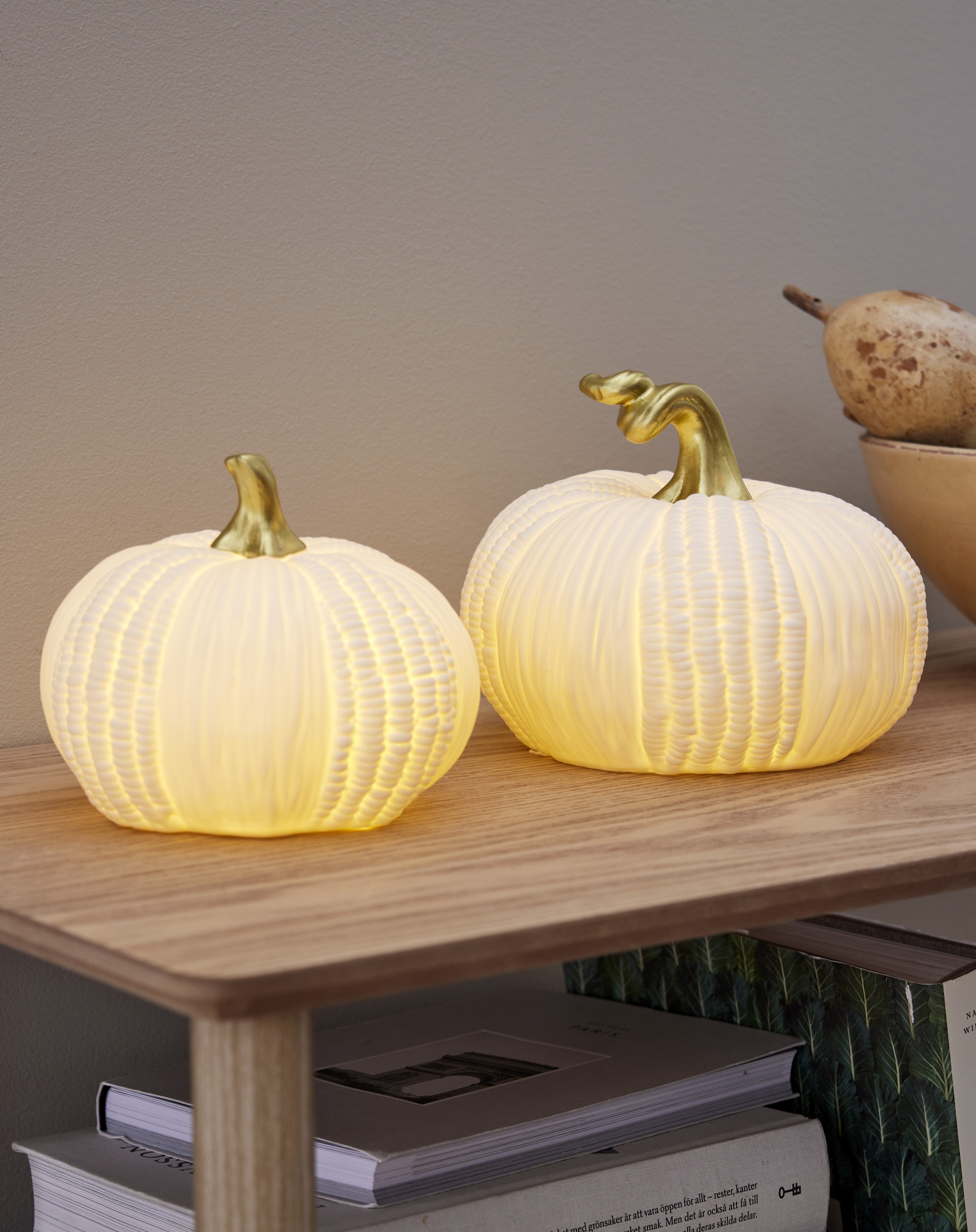 Pumpa i porslin med belysning 15 cm - batteri