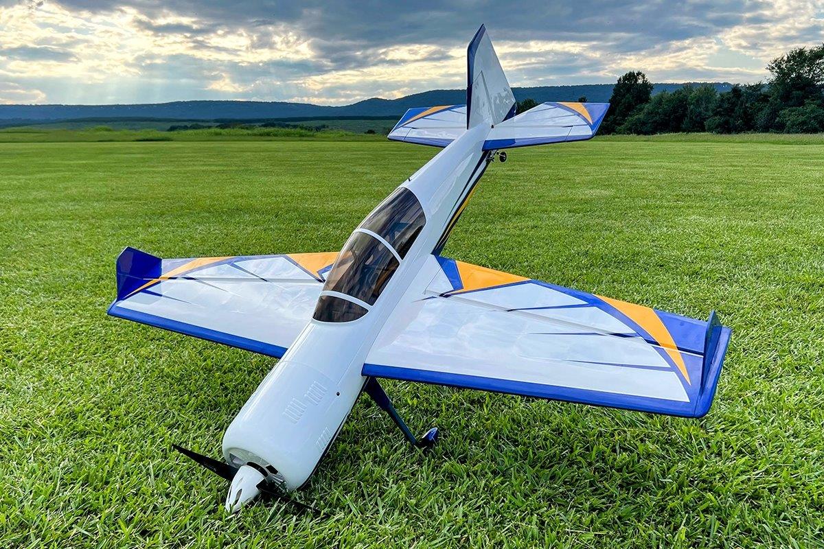 Extreme Flight 60inch Yak 54 V2 - White/Blue 1,52m