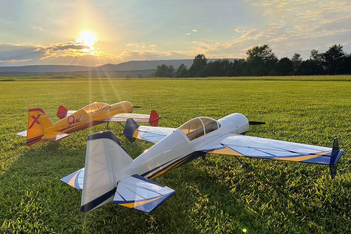 Extreme Flight 60inch Yak 54 V2 - White/Blue 1,52m - 5