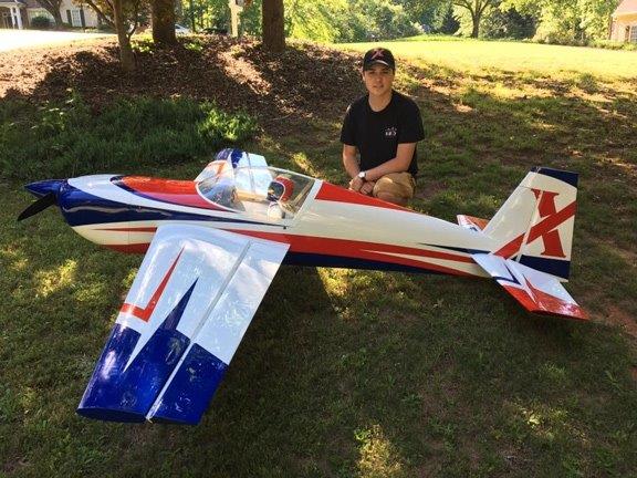 Extreme Flight 105.5inch Slick 580 EXP - Red/White/Blue 2,67m - 2