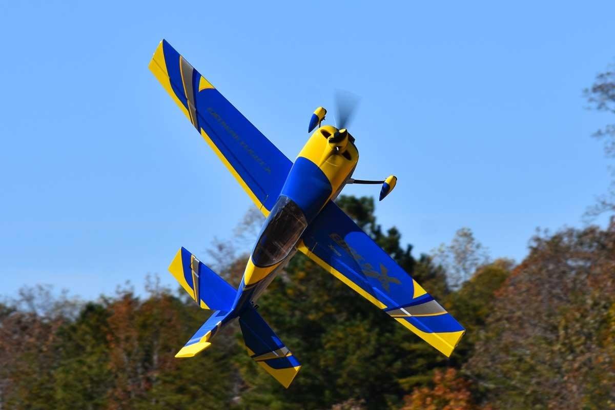 Extreme Flight 78inch Edge 540 - Blue/Yellow 1,98m - 2