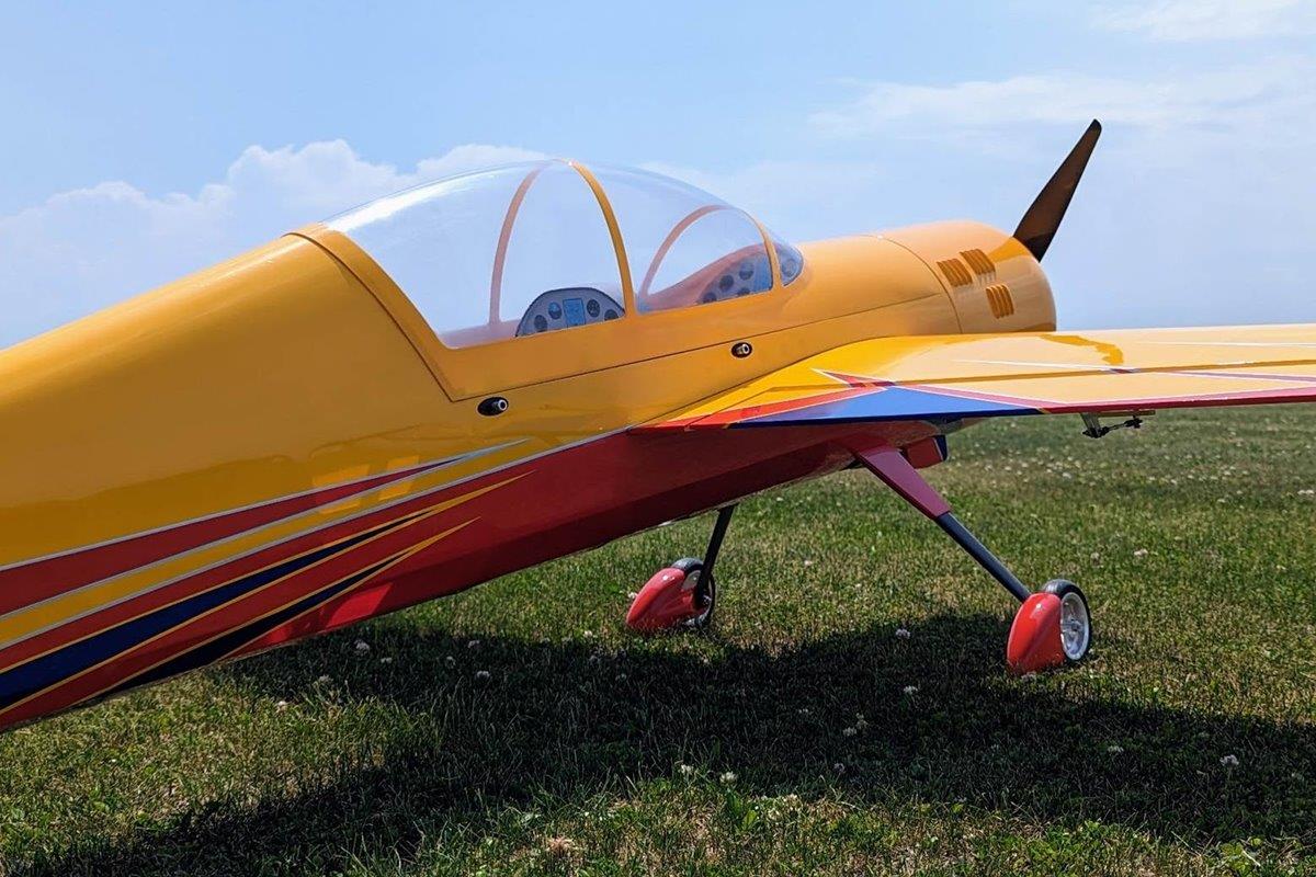 Extreme Flight 85inch Yak 54 EXP Yellow/Red 2,16m - 4