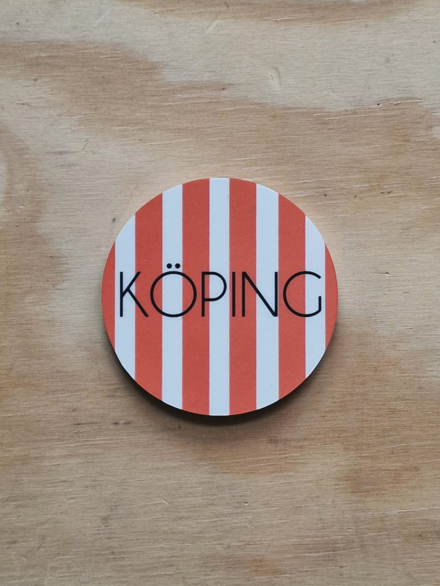 Magnet - KÖPING (orange/randig)