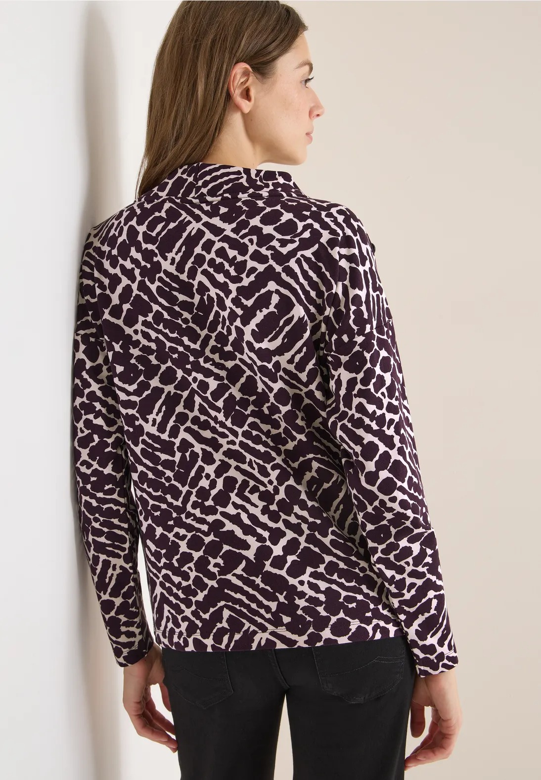 Medium AOP Button Funnel Neck - Cecil