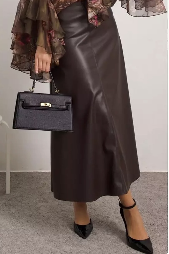 Qnuz -  Fake leather Skirt Brown