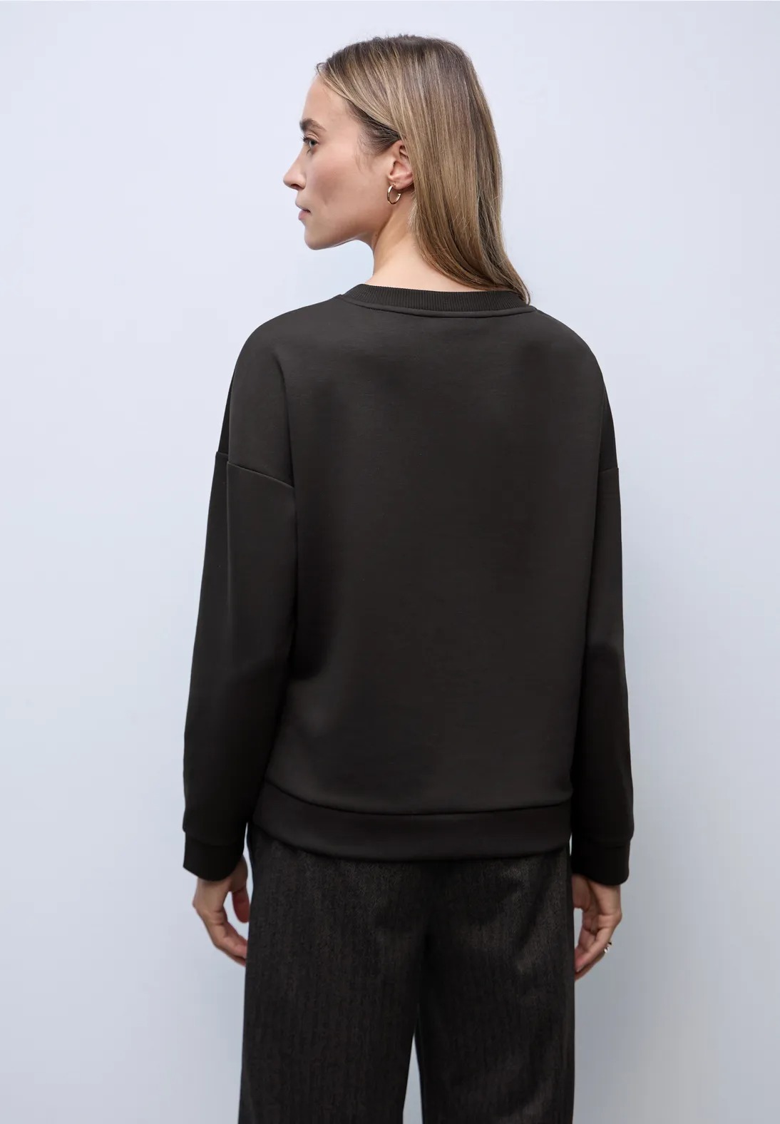 LTD QR Shirt Rib Neck - Darkest Brown - Street One - 3