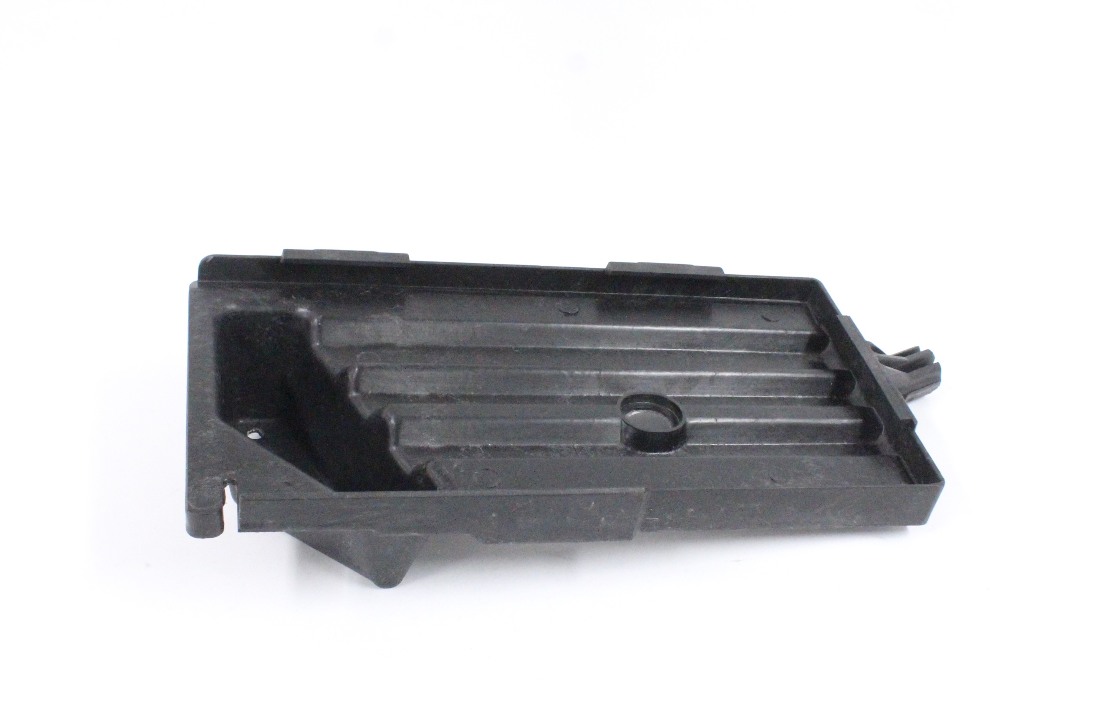 Battery shelf, 7/900 Diesel (plastic)