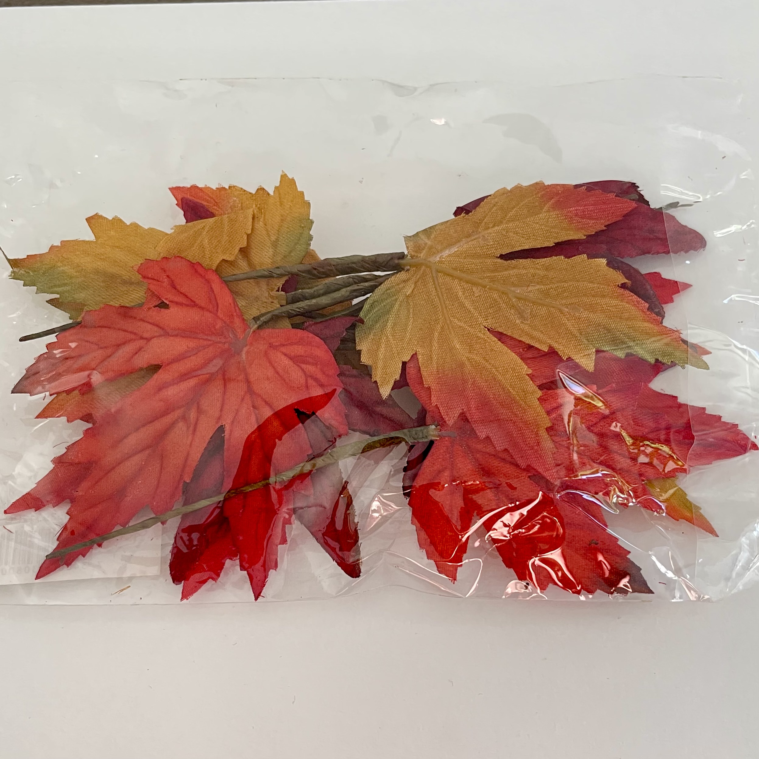 Dekoration Lönnlöv 12-pack, 6-8 cm