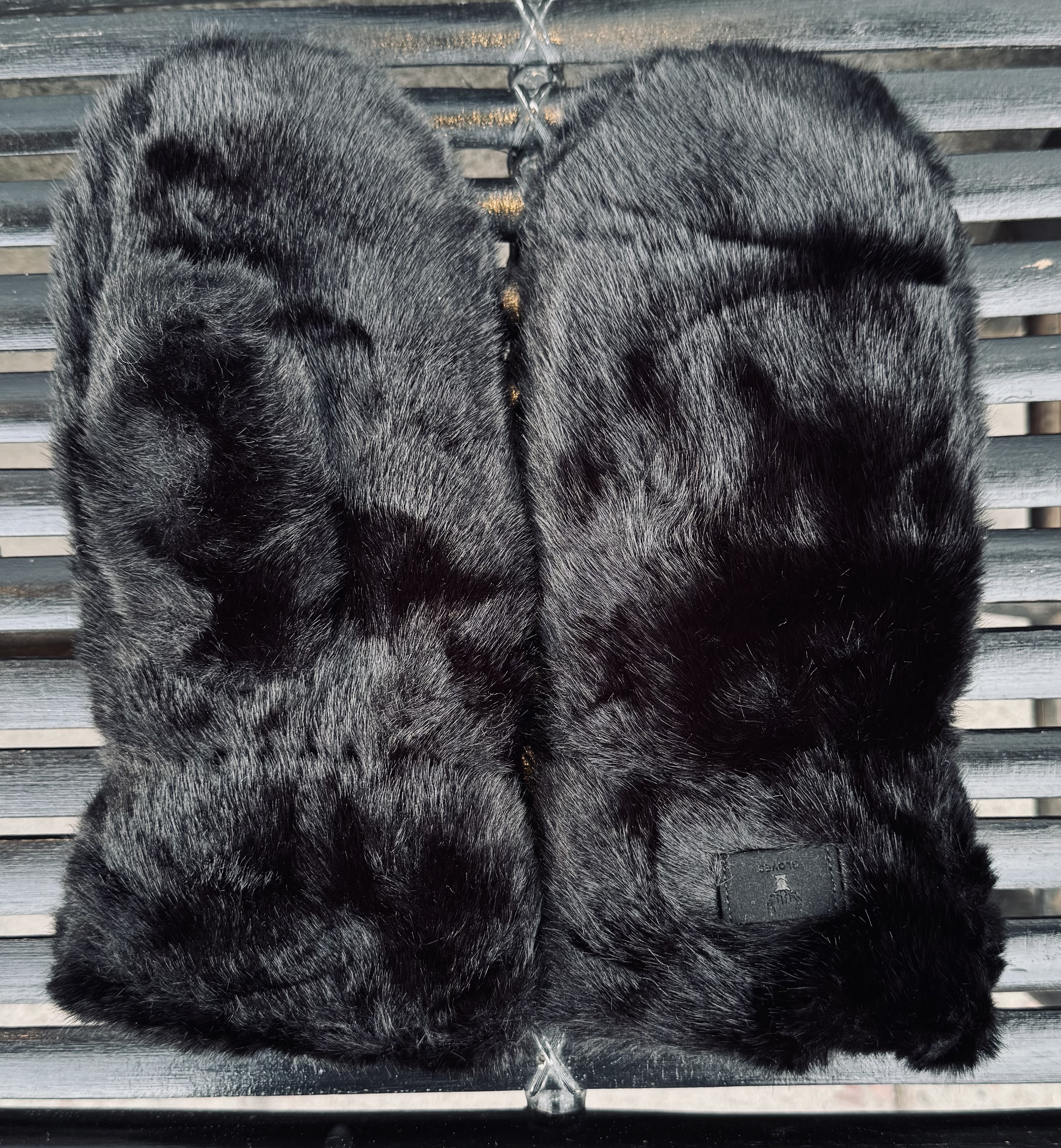 Vantar Fluffy - svart