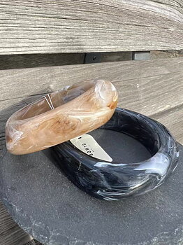 BOW19 Big Square Bracelet Black