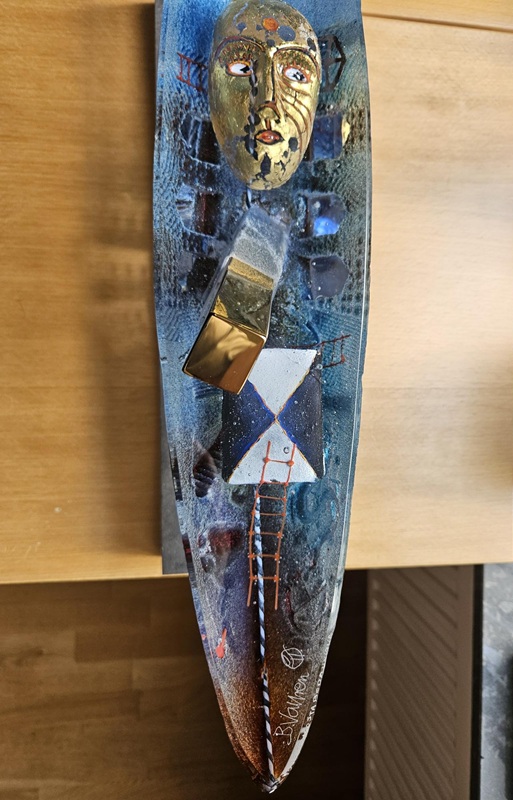 Boat Intruder Gold Head and Rod - 3