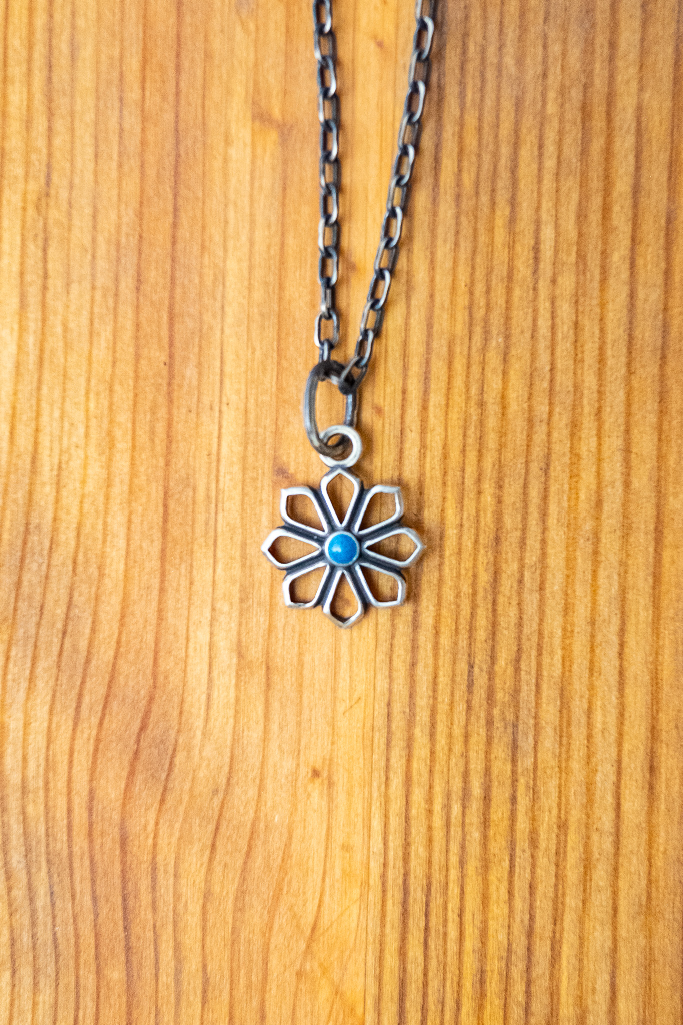 Kobashi Studio - Yatsu-Giku Charm Silver/Shippo Ao - 4