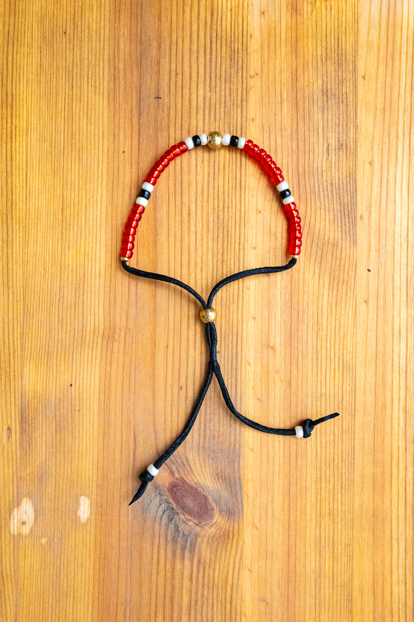 Kobashi Studio - Japanesee Beads Bracelet 5mm Red/Off-White/Black