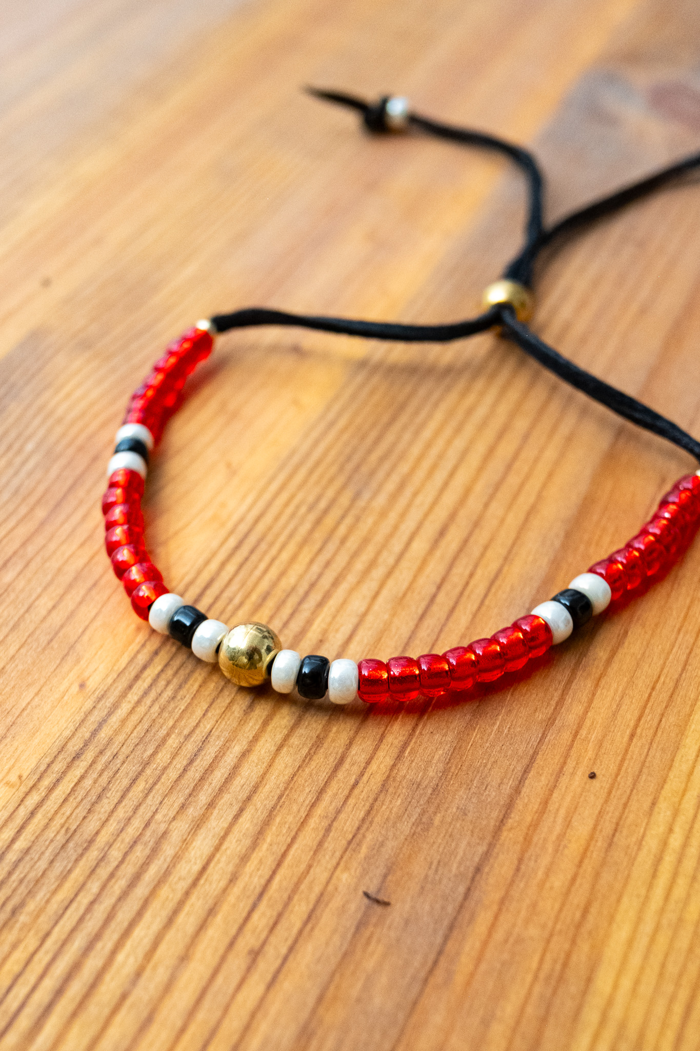 Kobashi Studio - Japanesee Beads Bracelet 5mm Red/Off-White/Black - 3