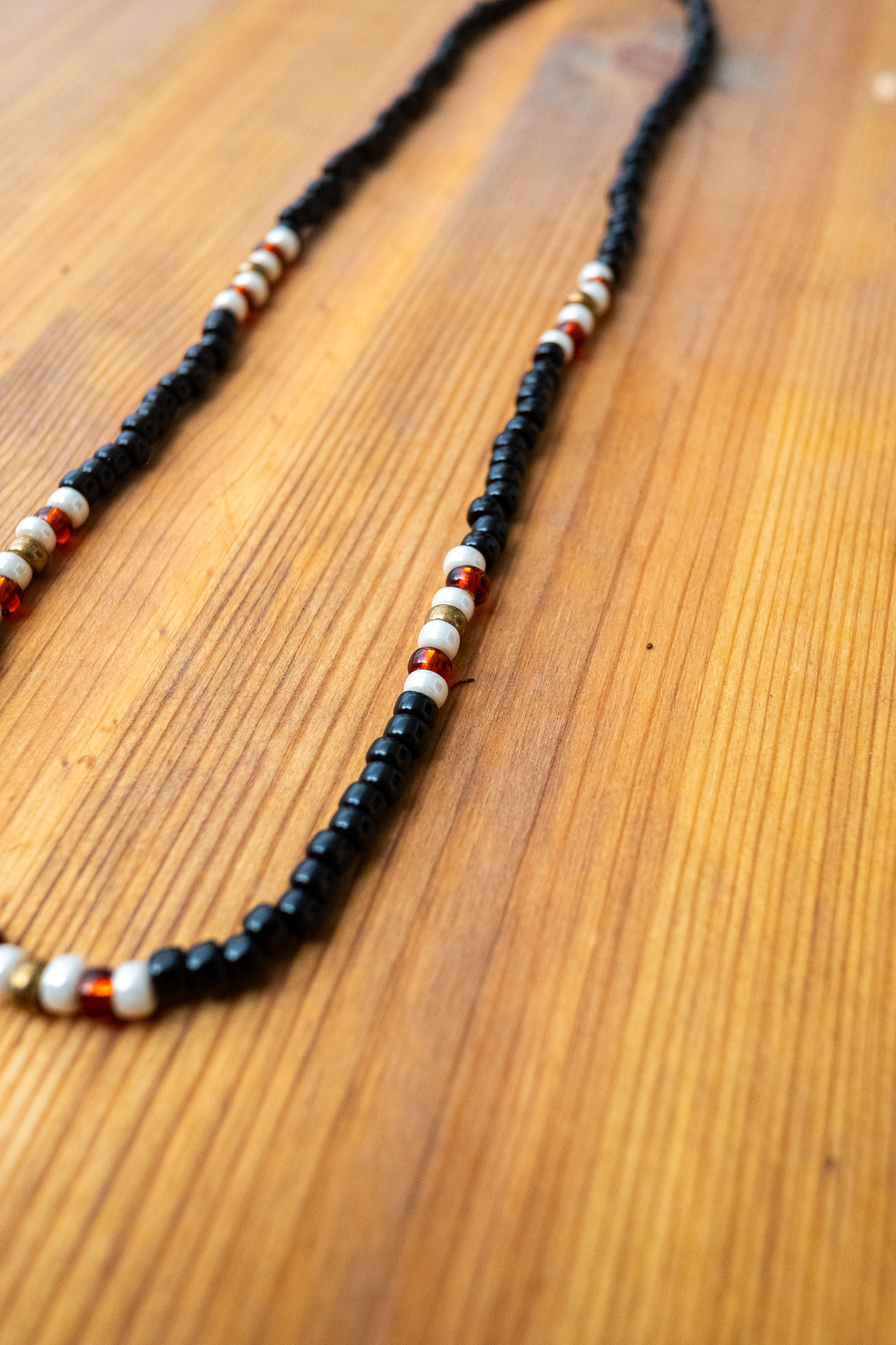 Kobashi Studio - Japanesee Beads Necklace 5mm Black/Off-White/Orange - 3