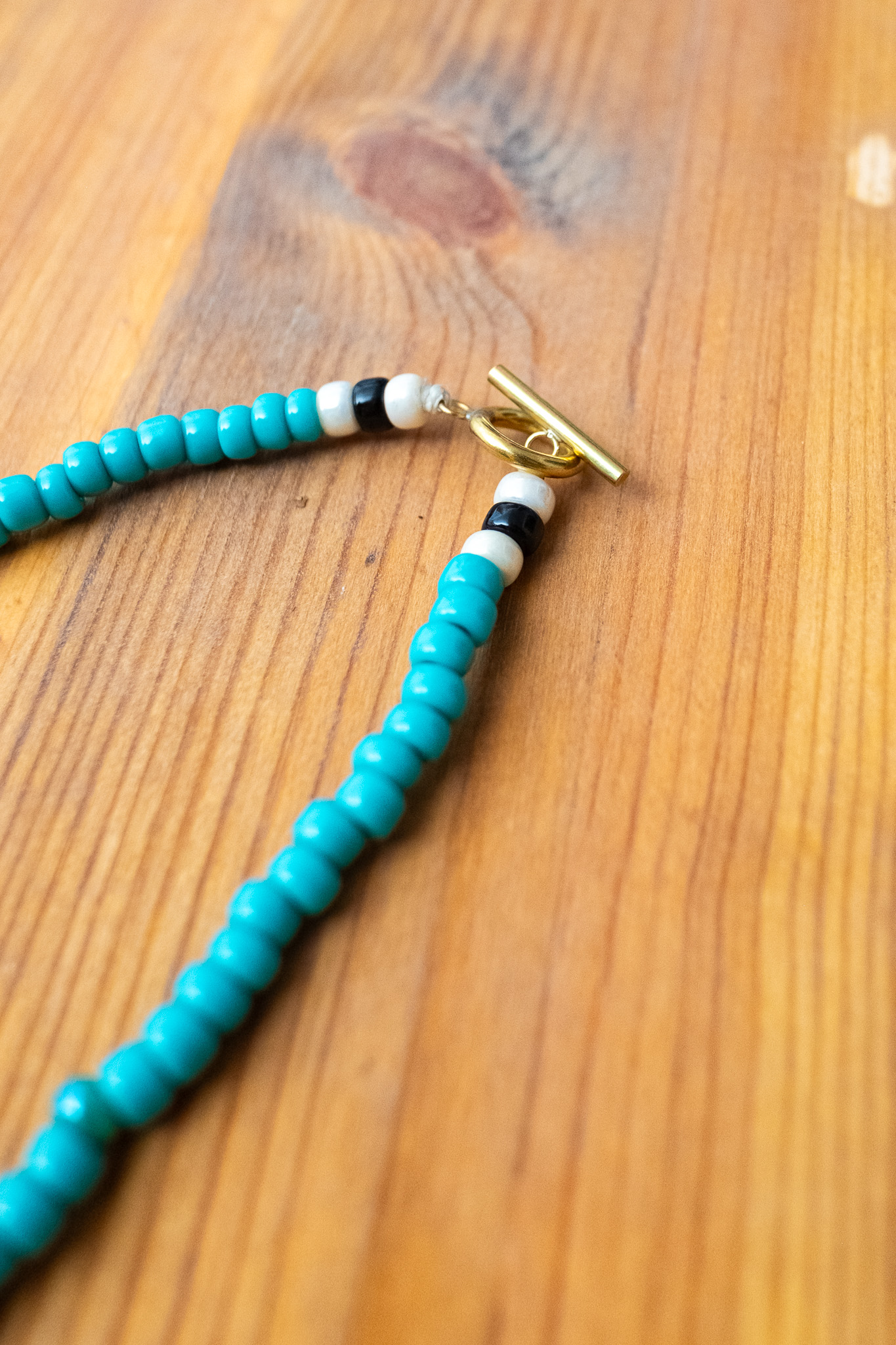 Kobashi Studio - Japanesee Beads Necklace 5mm Turquoise/Off-White/Black - 4