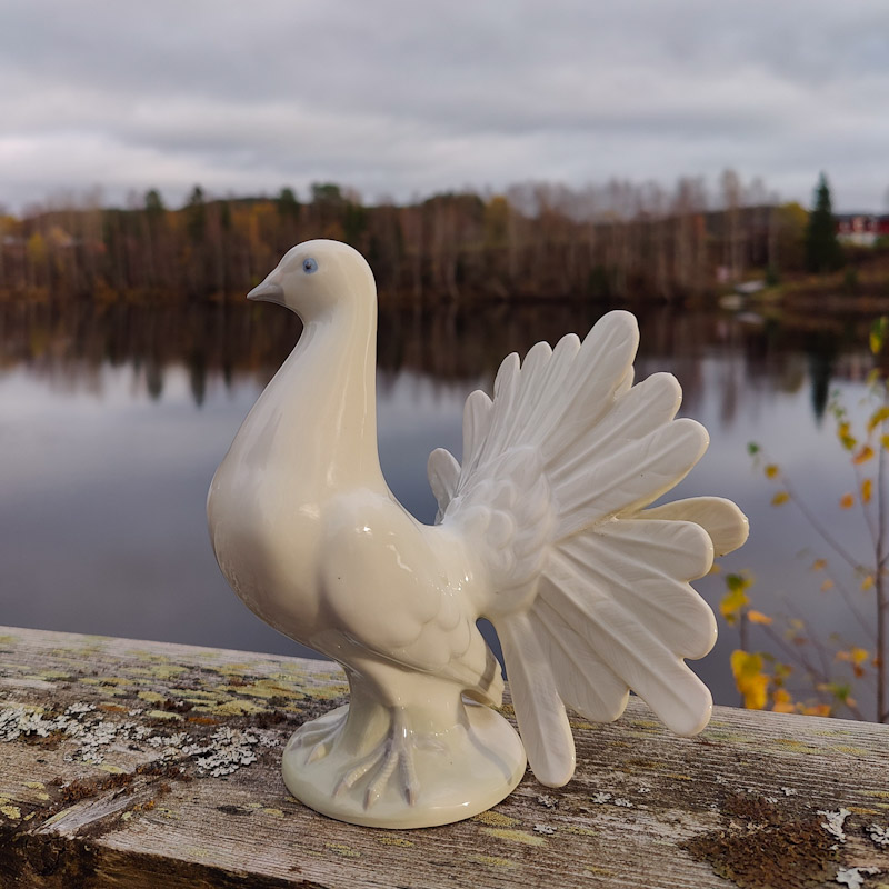 Fågel skulptur i porslin - 3