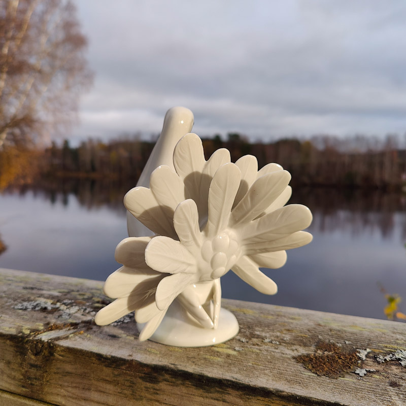 Fågel skulptur i porslin - 4