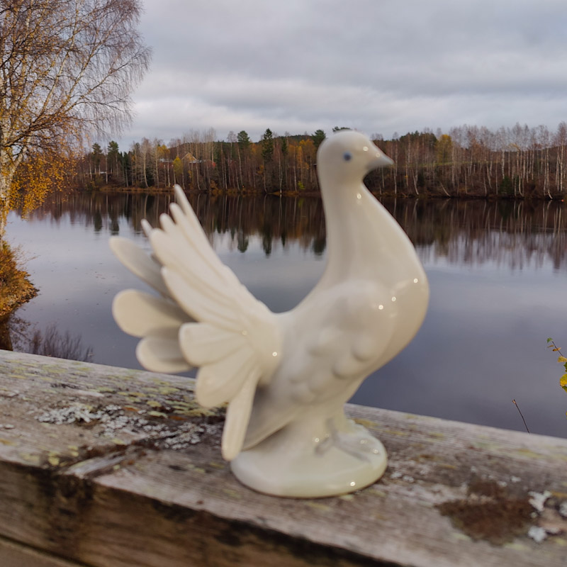 Fågel skulptur i porslin - 2