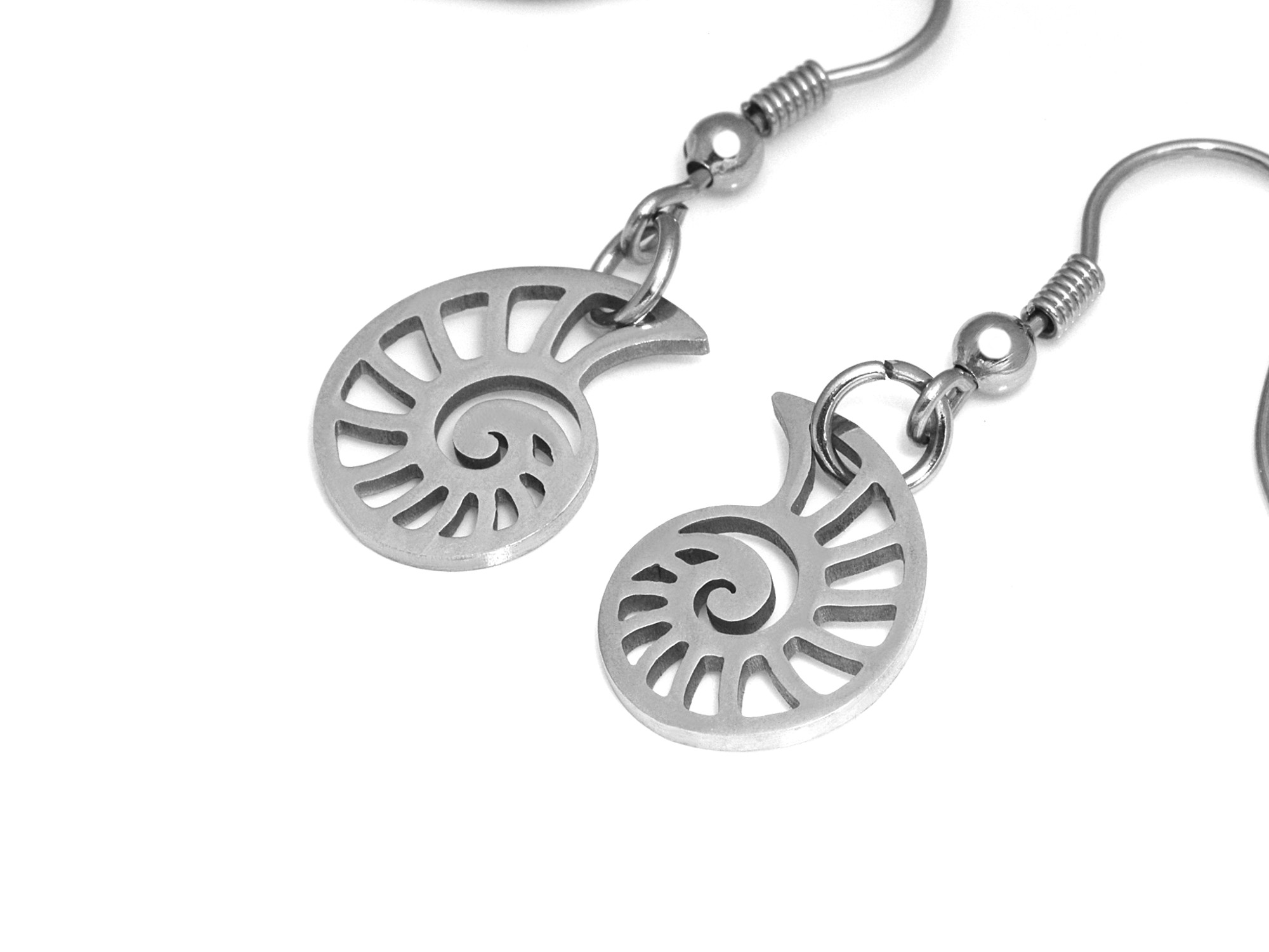 Ammonit Örhängen i Rostfritt Stål, Fossil Örhänge, Djur Accessoar, Natur Smycke - 3