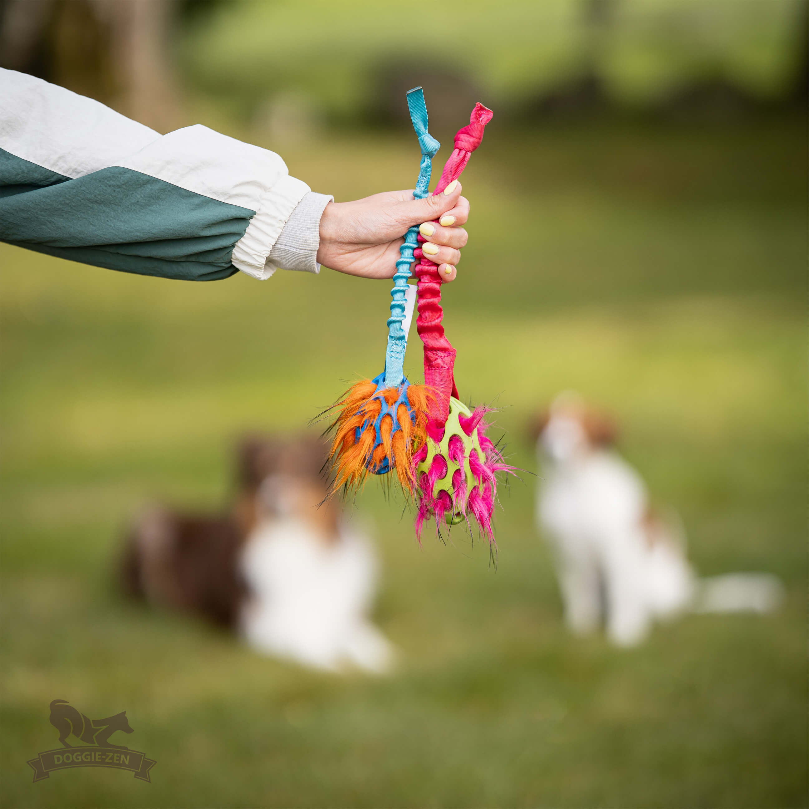 Bungee Knot Tug S with Hol-ee Football + Fake Fur Filling - 7