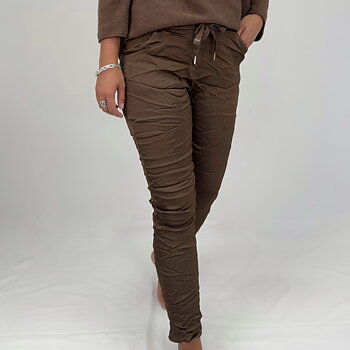 Ilma glansig byxa brun one size