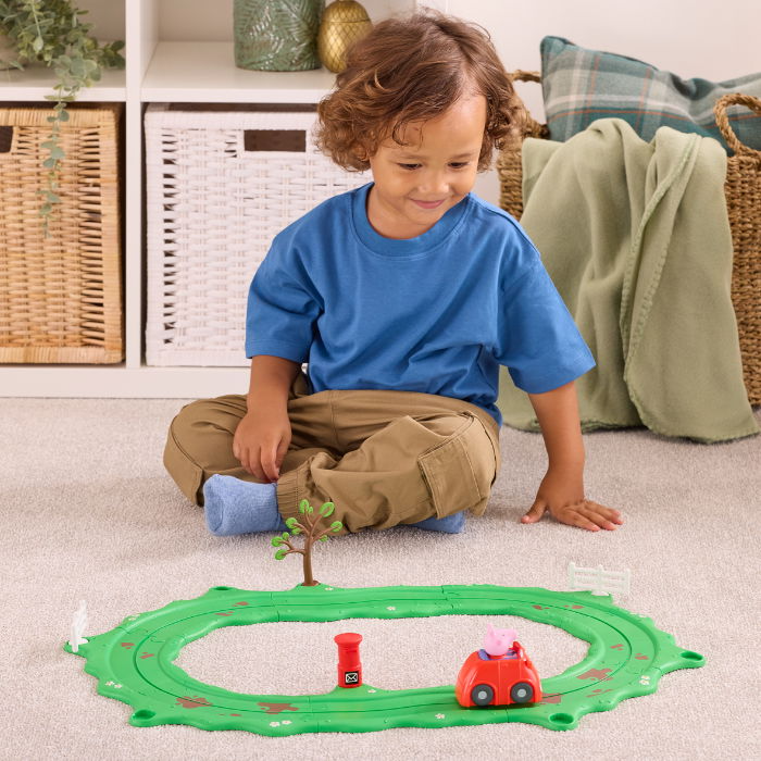 Greta Gris Whizz Around Peppa Red Car Set - 2