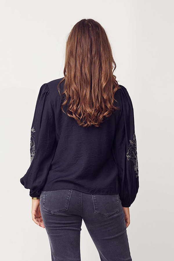 Isay - Elly New Blouse Black - 4