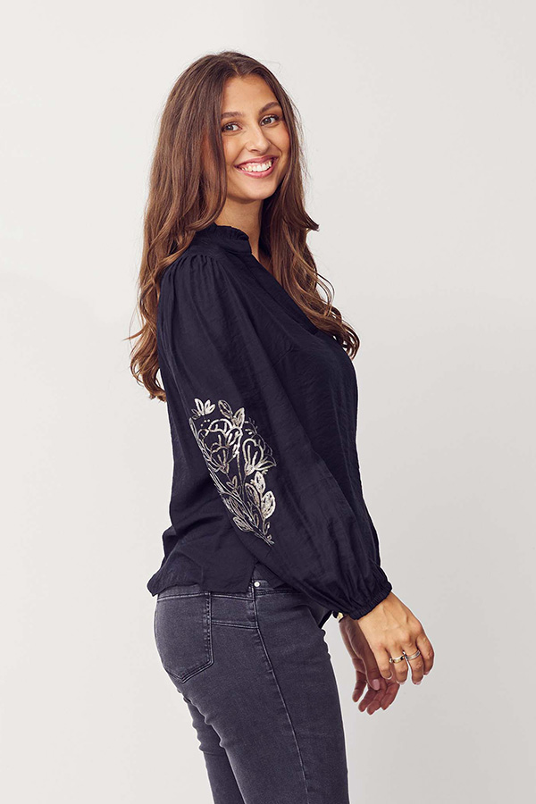 Isay - Elly New Blouse Black - 3