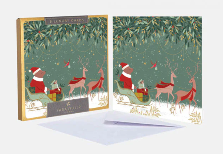 Sara Miller : Woodland Tales Christmas Bear & Sleigh  - Guldfärgad ask med 8 kort och kuvert - 2