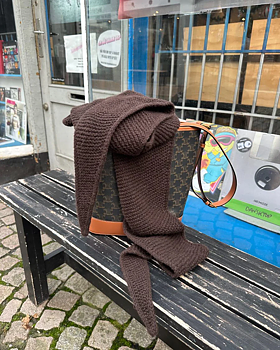 PetiteKnit Sophie Shawl (17 m rätstick st 5)