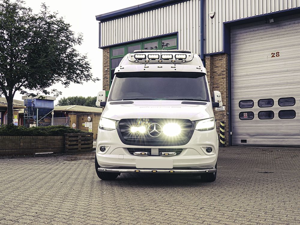 Mercedes Sprinter 2018+ Grille Kit - Triple-R 750 | Beacon - 9