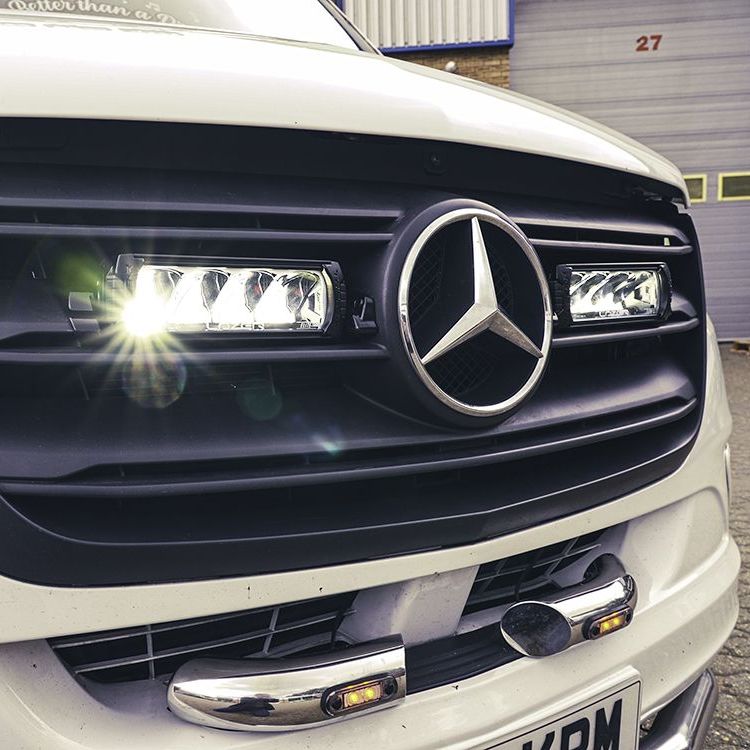 Mercedes Sprinter 2018+ Grille Kit - Triple-R 750 | Blixtljus ...