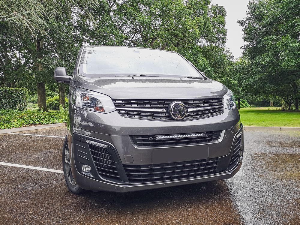 Opel Vivaro 2019+ Grille Kit - Linear 18 Elite I-LBA - 10