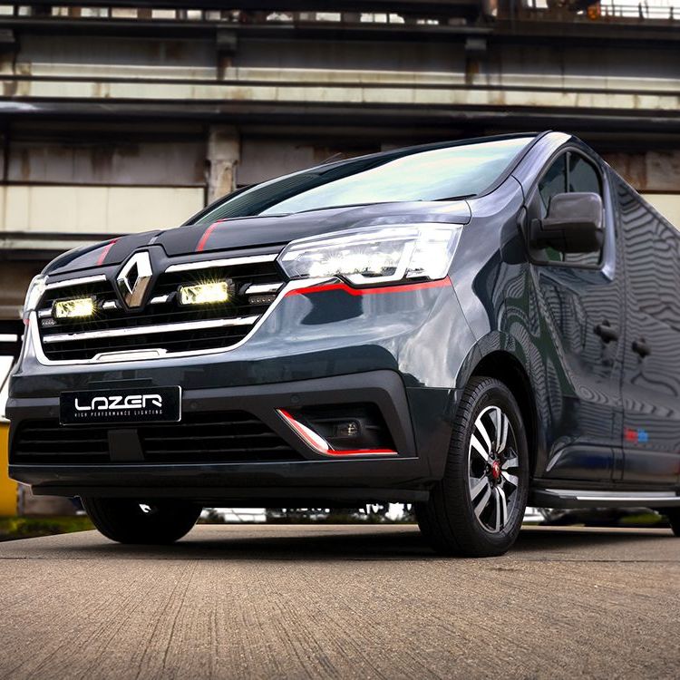 Renault Trafic 2023+ Grille Kit - Triple-R 750 | Blixtljus