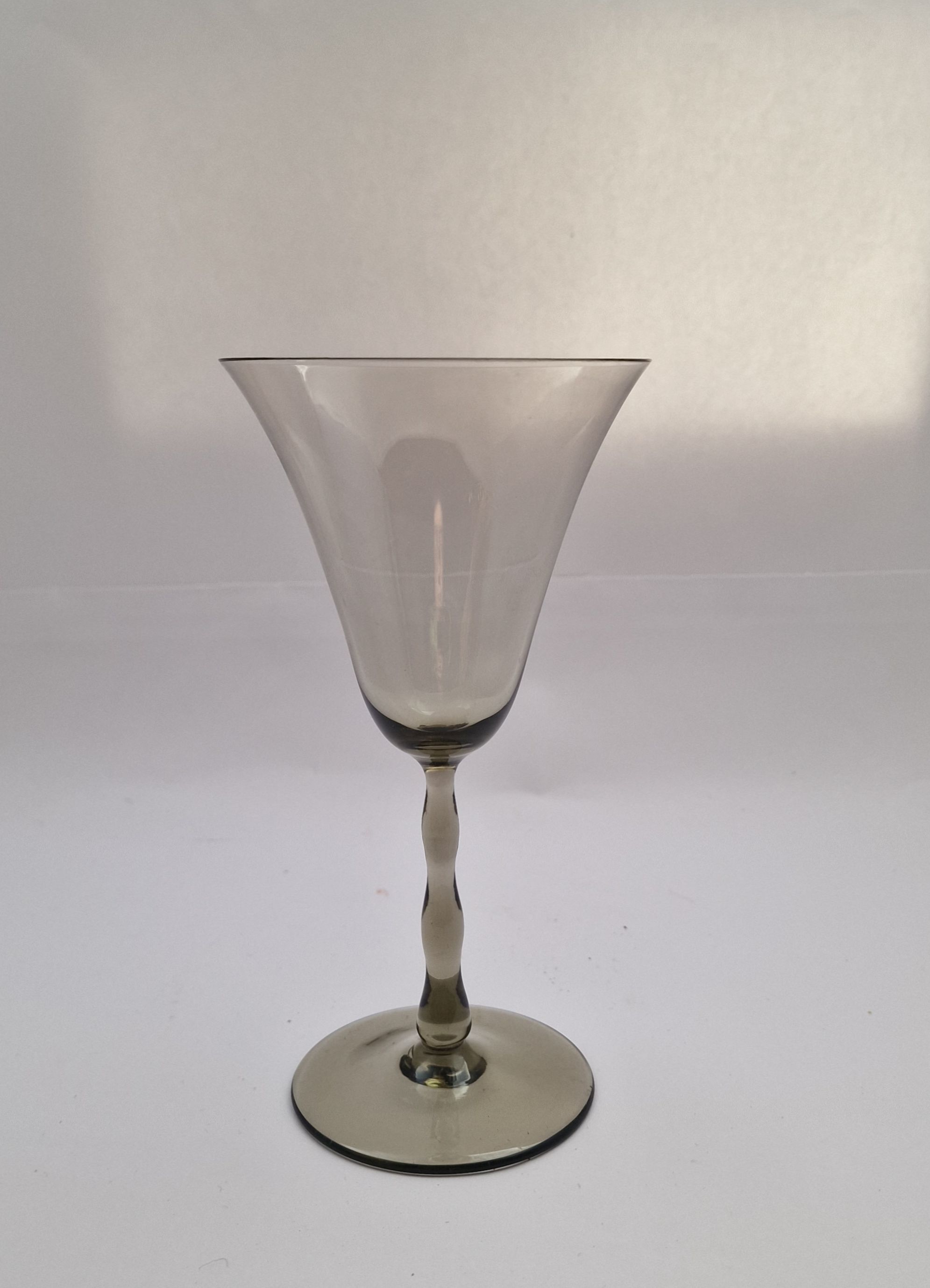 Astrid white wine glass brown 9,5 cl
