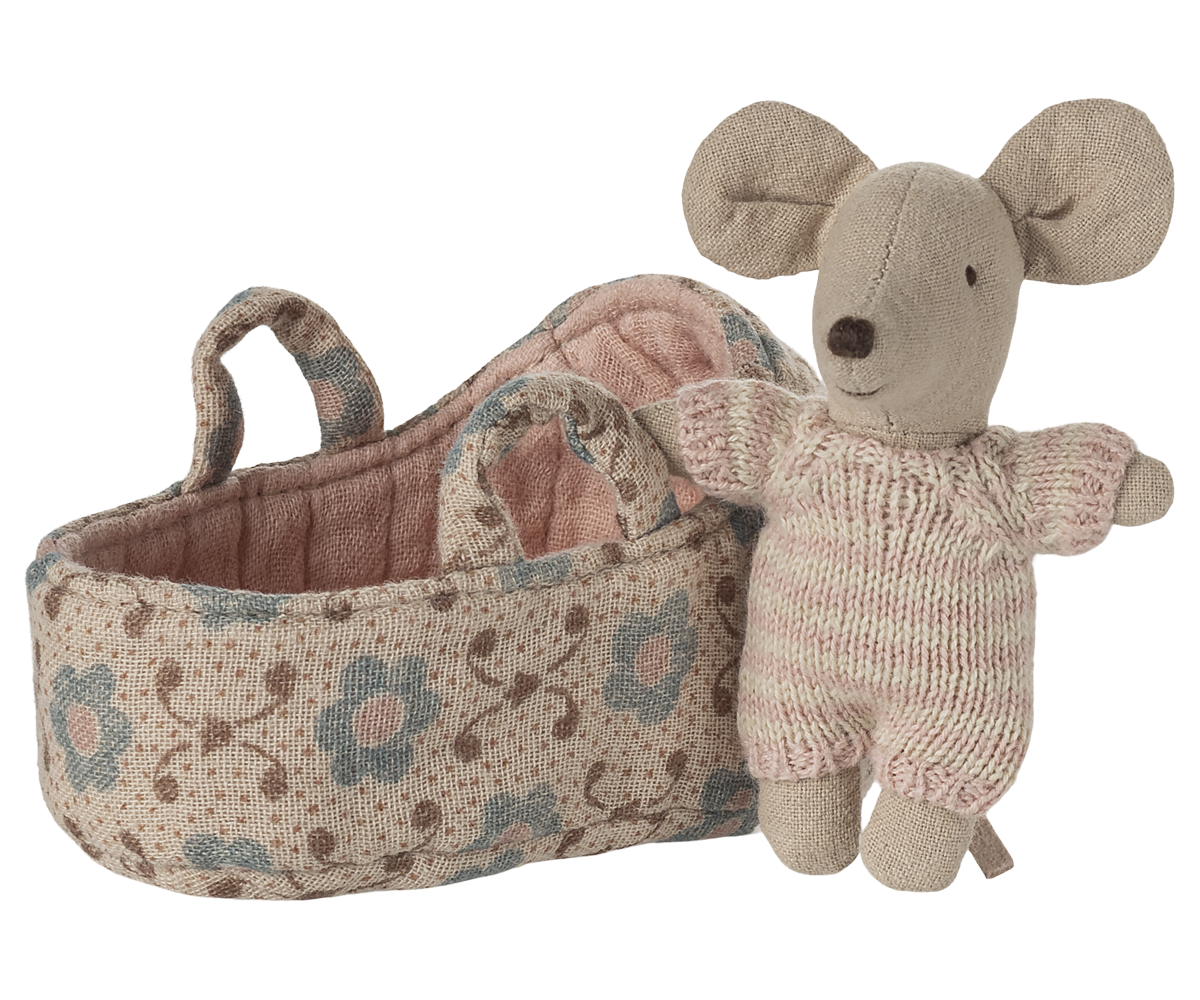 Maileg -  BABY MOUSE in a carry cot - Baby mouse