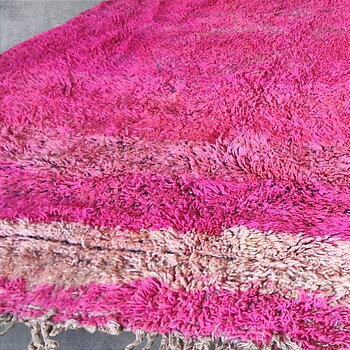 Vintage tæppe cerise pink. Unikt.