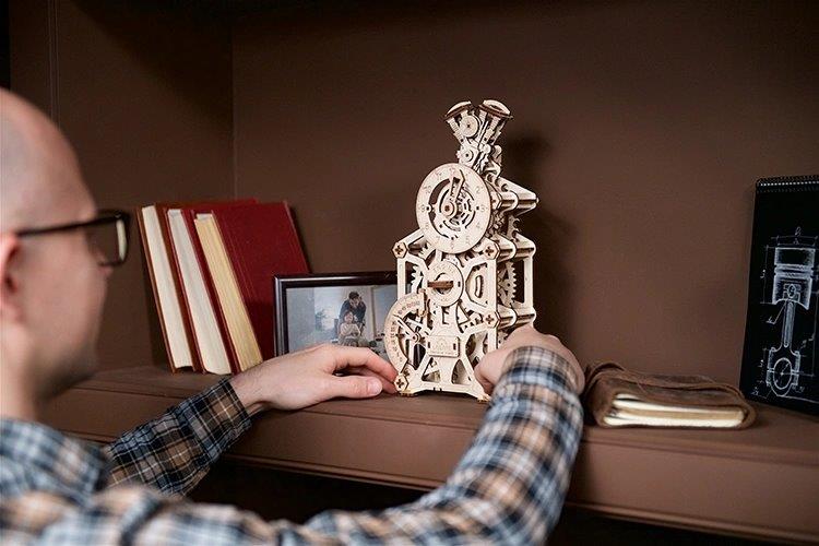 Ugears Engine Clock - 8