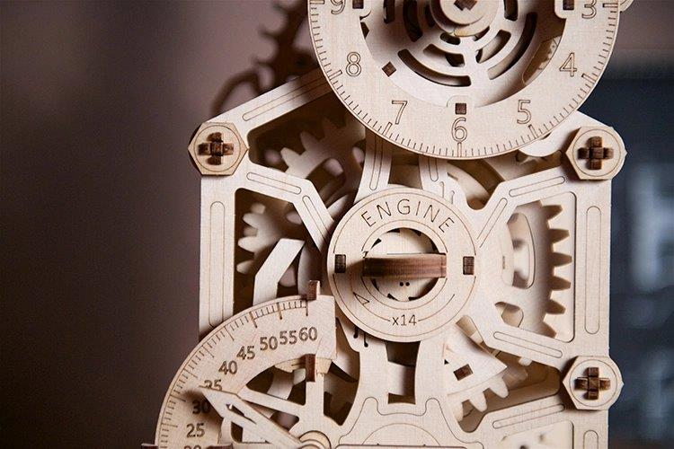 Ugears Engine Clock - 10