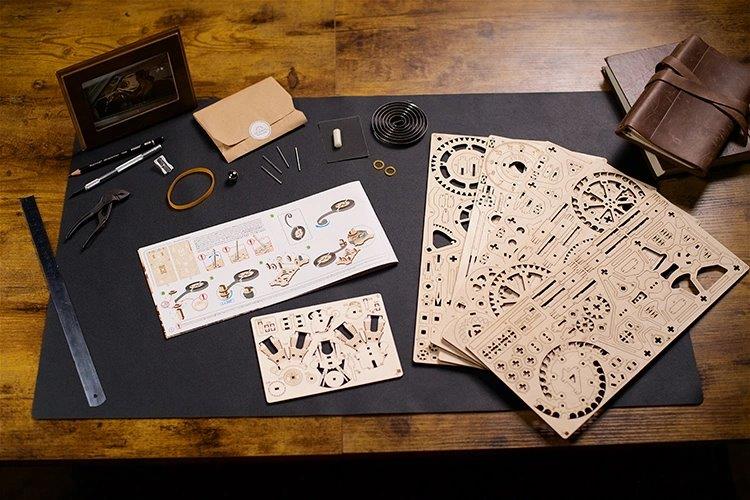 Ugears Engine Clock - 9