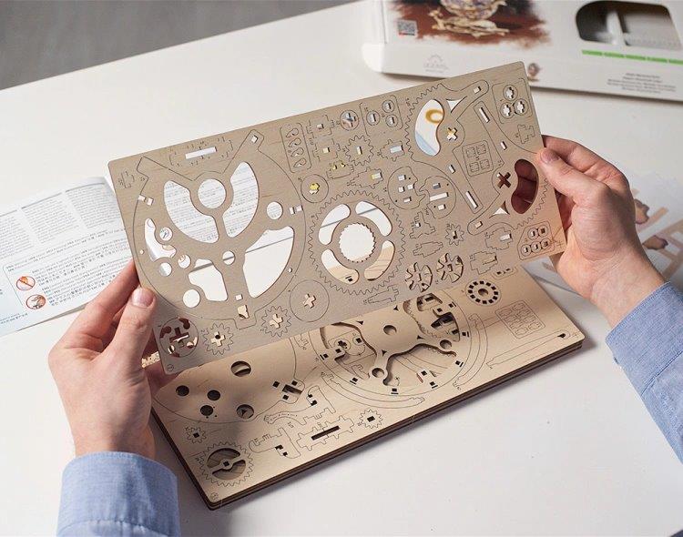 Ugears Globus - 8
