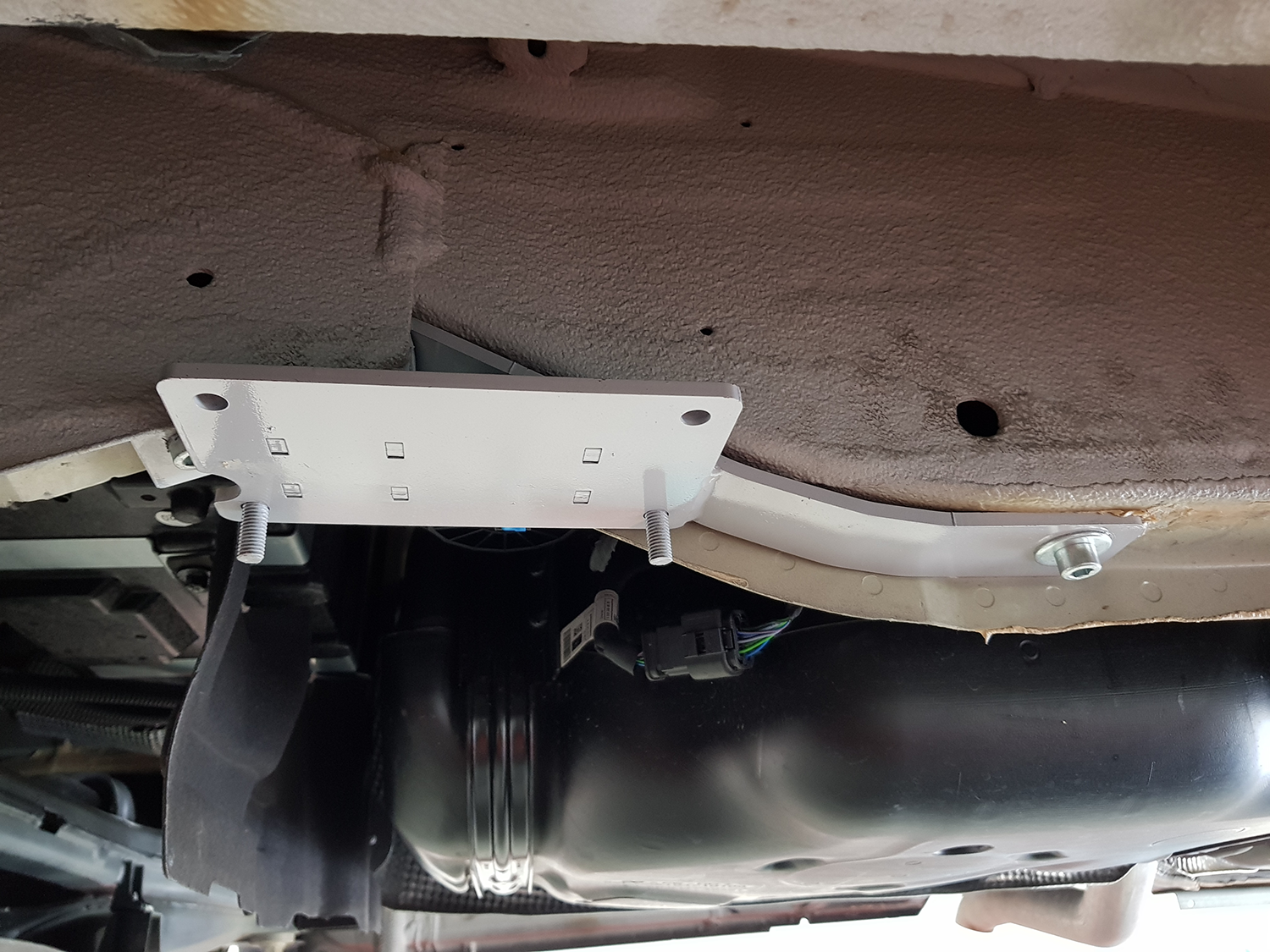 Chassiadapter Mercedes. Monteringssats fram/bak Tesa elektriska stödben med autolift - 3